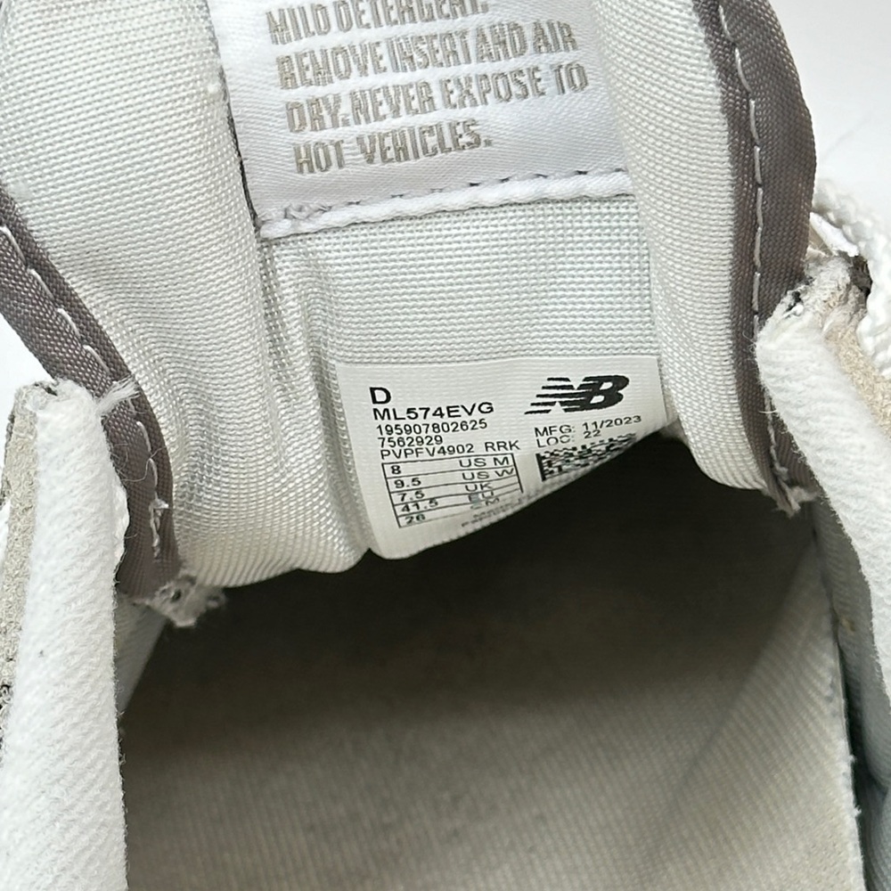 New Balance - Picture 6 of 6